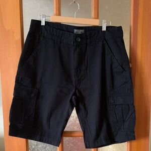 3/25$ Primark black bermuda shorts
